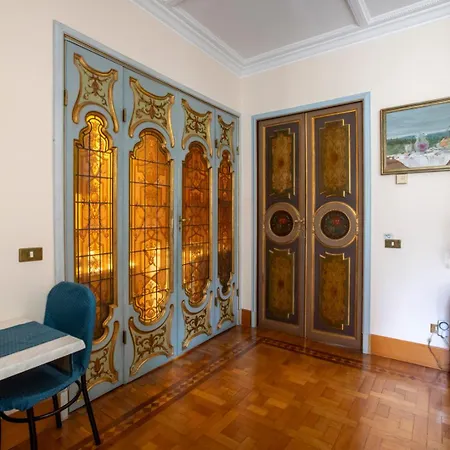 Martina House Bed & Breakfast 3*