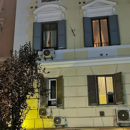 Bed & Breakfast 109 *