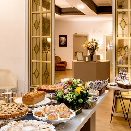 Piazza Farnese Luxury Bed & Breakfast Rome