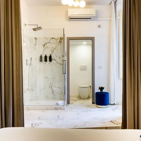 Piazza Farnese Luxury Bed & Breakfast 2*