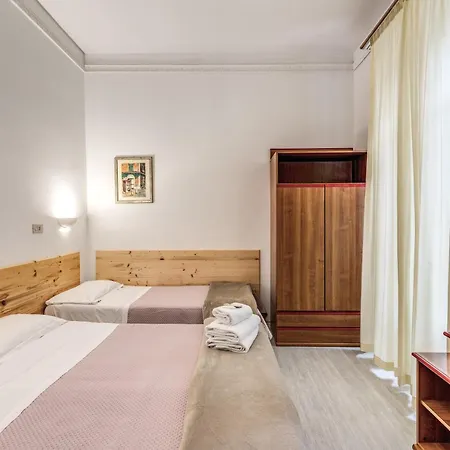 Altavilla 9 Hotel 2*