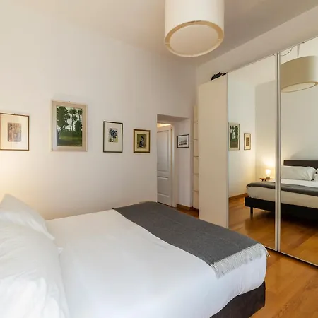 Apartment Accogliente E Colorato, A Pochi Passi Dal Colosseo - Fromhometorome *