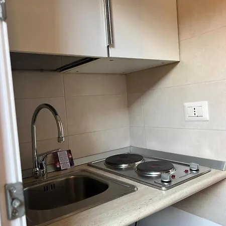 Monolocale Trastevere Locato Per Finalita Turistiche Appartement *