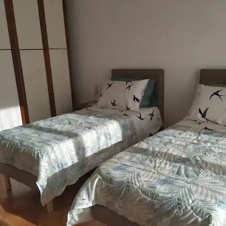 Apartment Confortevole, Con Parcheggio Gratuito