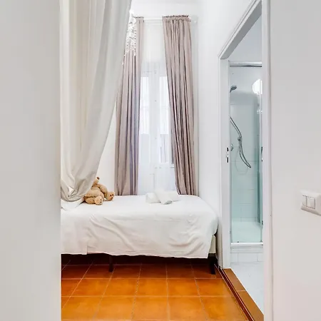 Apartment Spanish Square - Romedreamhome *