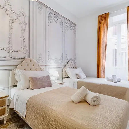 Spanish Square - Romedreamhome Apartment