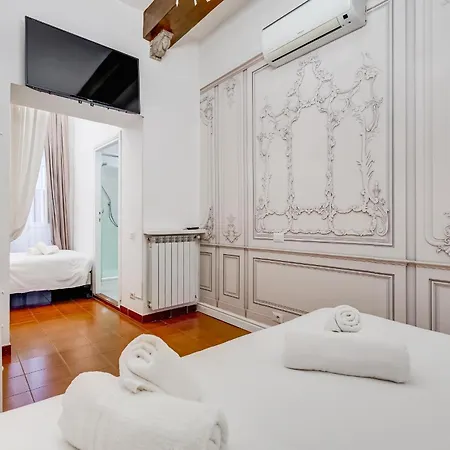 Apartment Spanish Square - Romedreamhome *