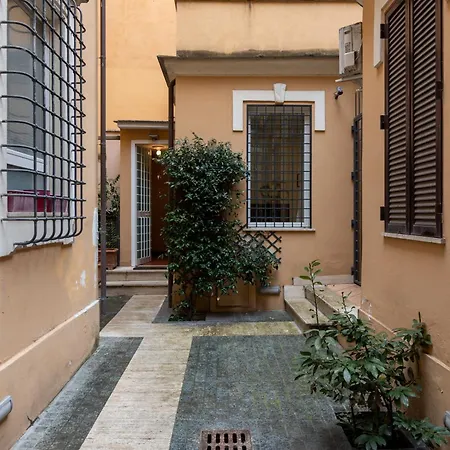 Colosseum Private Terrace Apartment *