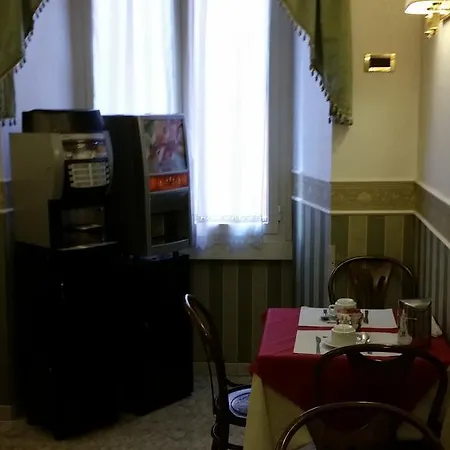 Teti Hotel 2*