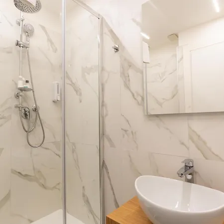 Cavour Luxury - Lr Collection *