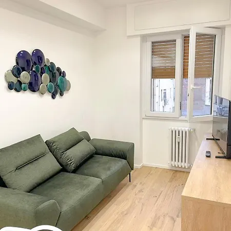 Pm 34 Viale Imperatore Guest House - 50 Mt From Metro San Paolo Roma