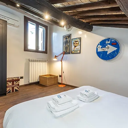 Mou Trastevere House By In *
