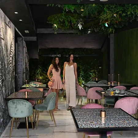 Hotel Caravita