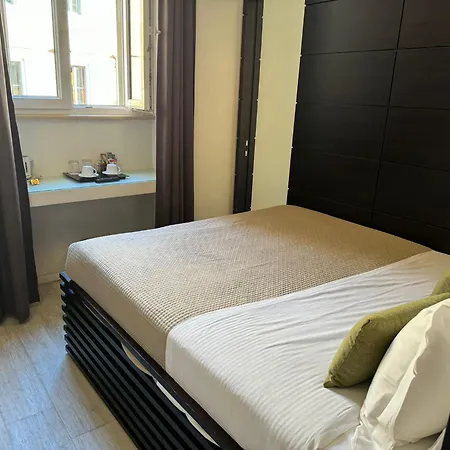Hotel Navona 2*