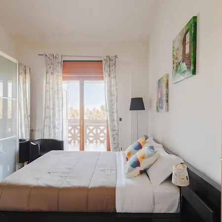 Apartment Eur Moravia Attico Panoramico Con Terrazzo, Fino A 5 Ospiti