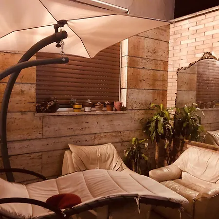Lizartgarden Panoramic Homestay Rome