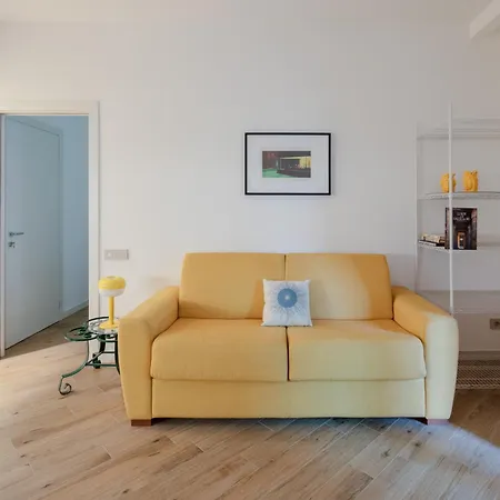 Corte Trastevere Giallo Coworking, Rooftop&fitness *