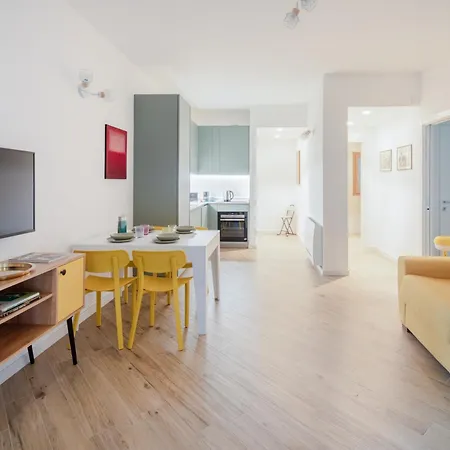 Corte Trastevere Giallo Coworking, Rooftop&fitness *