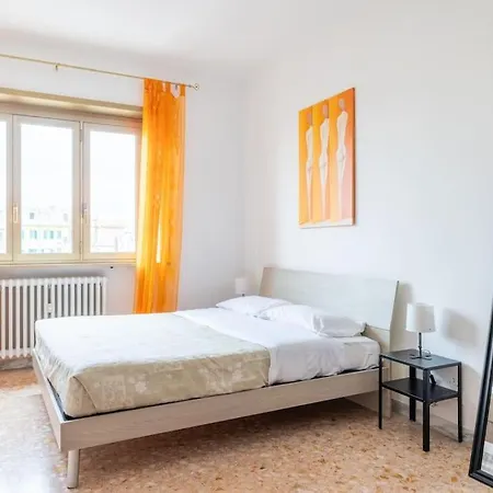 Apartment Ambra's Bright Rome