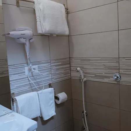 מלון D'este 3*