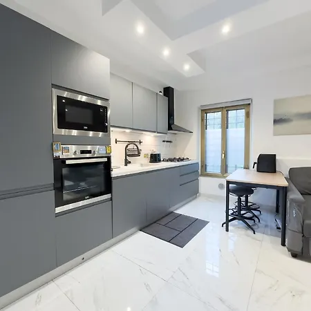 Luxury - Near Metro - Private Parking * Rome