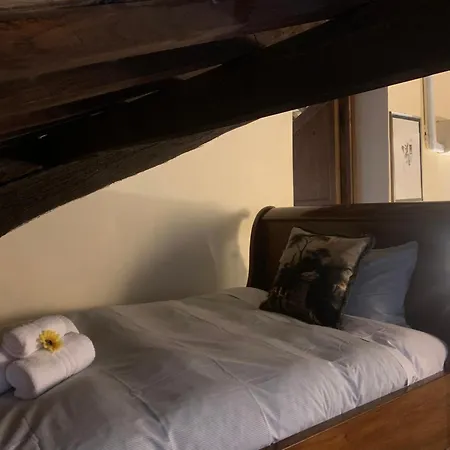 Nel Centro Storico. Apartment Rome