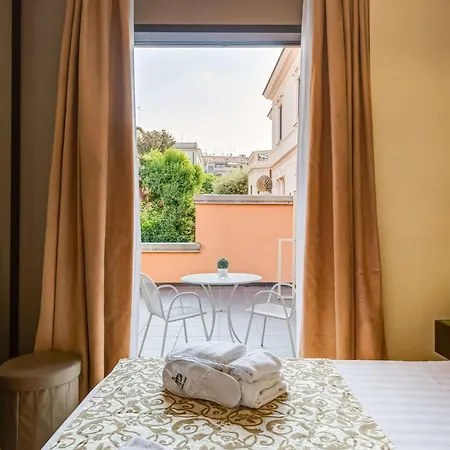 Western Cinemusic Hotel Roma