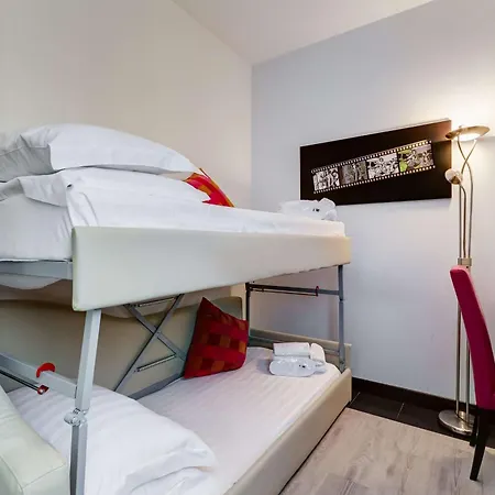 Western Cinemusic Hotel Roma
