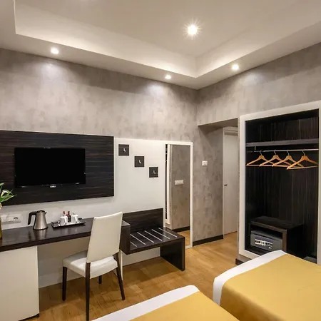 Diana Roof Garden Hotel 4*