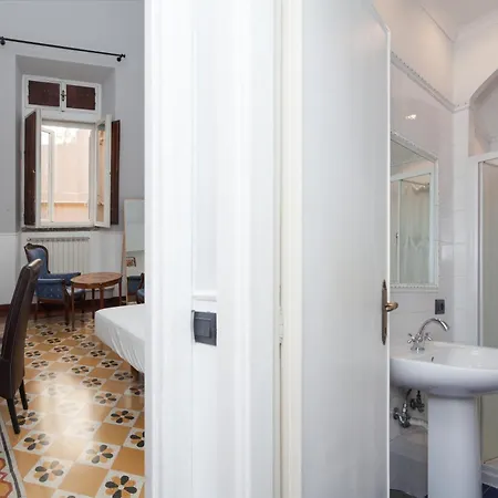 Palazzo Del Duca Piazza Navona 3*