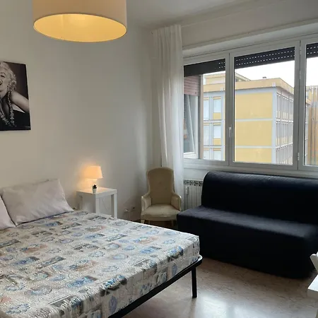 Group Apartment *