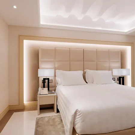 Aleph Hotel, Curio Collection By Hilton