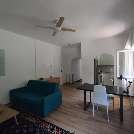 Cozy In Quiet And Area Apartment *