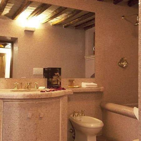 Luxury Navona Guest house 2*