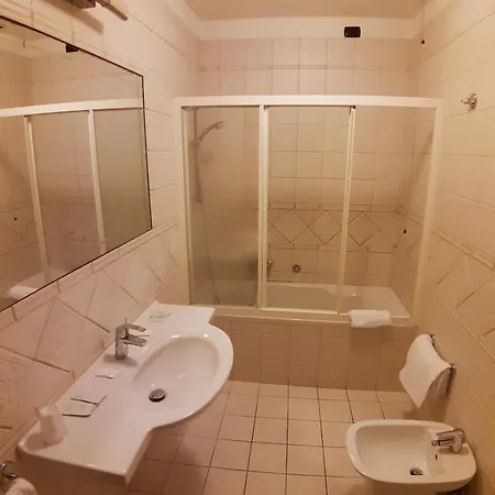 Mariano Hotel 3*