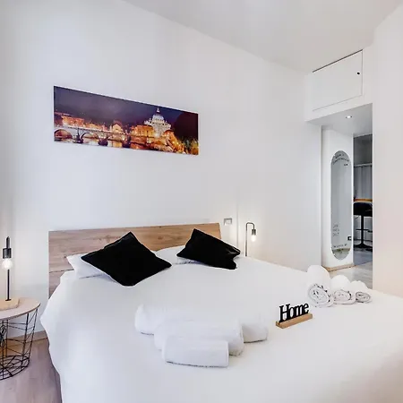 Aventino Industrial Loft Rome