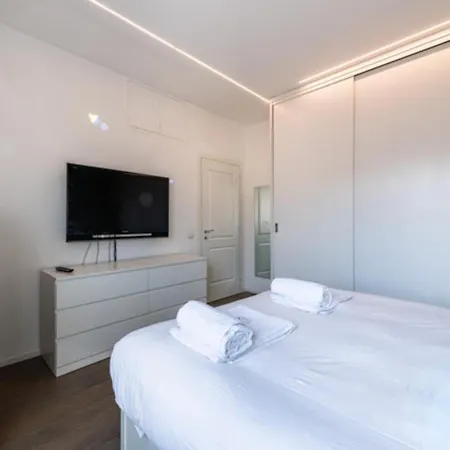 Apartment Time 4