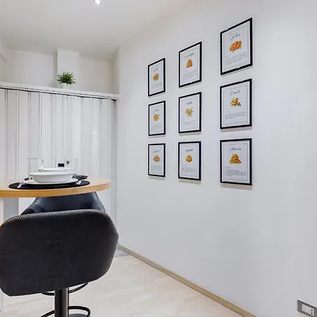Aventino Industrial Loft Apartment Rome