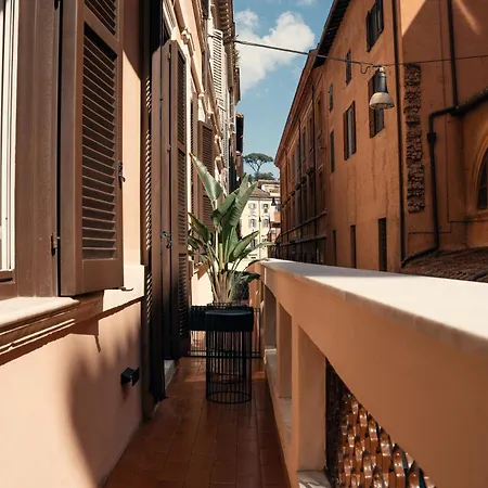 The Flow - Via Del Corso * Rome