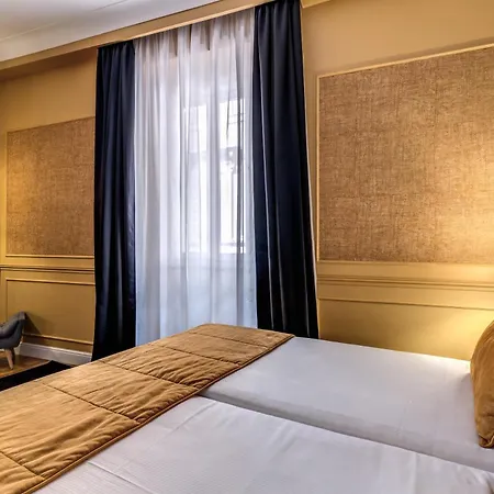 Relais Fontana Di Trevi 3*