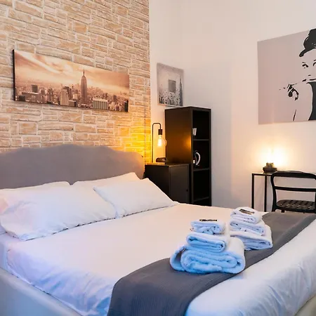 Salotto Piramide Bed & Breakfast 3*