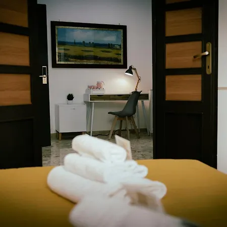 Aurora A.e. Guest house *