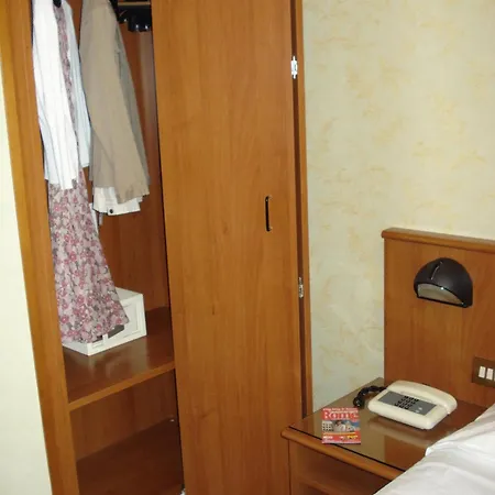 Szálloda Hotel Corona Róma