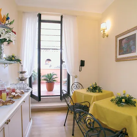 La Lumiere Di Piazza Di Spagna