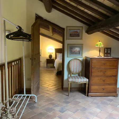 Nel Centro Storico. Apartment Rome