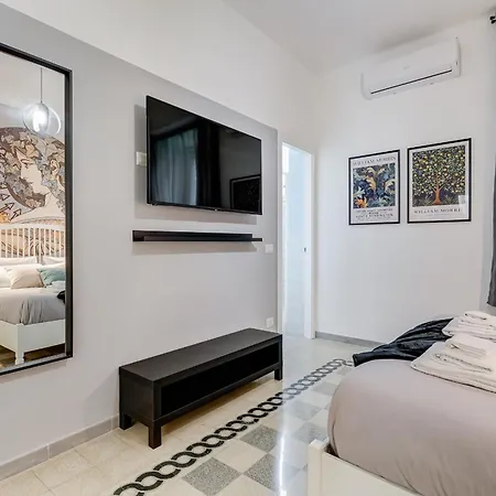L&l Cozy 2-bdr In San Giovanni District Apartamento *