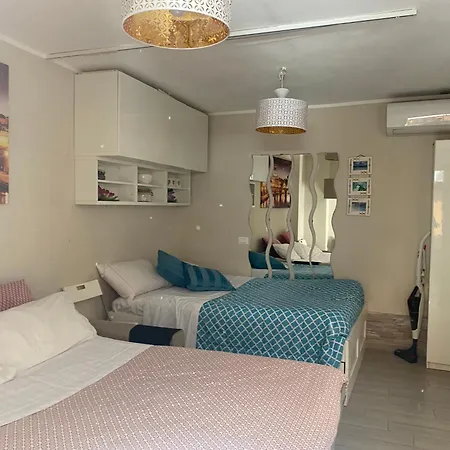 Condotti Apartment Rome