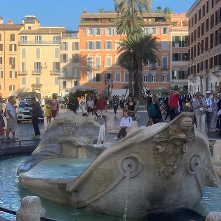 Apartment Nel Centro Storico. Rome