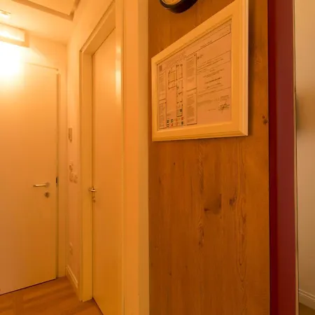 Floris Hotel