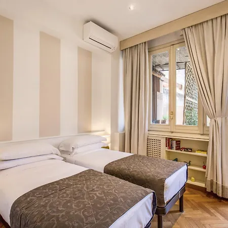 Tritone House Pensionat